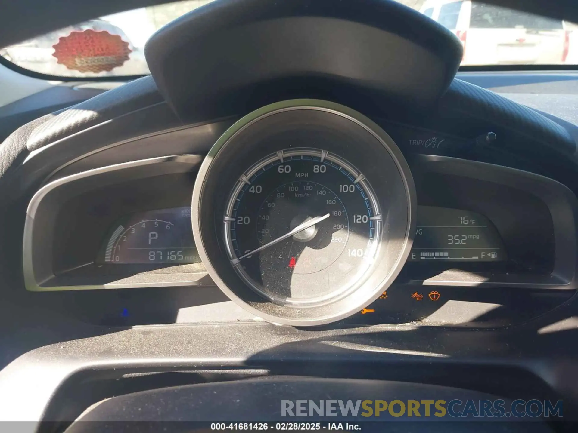7 Photograph of a damaged car 3MYDLBYV9KY502584 TOYOTA YARIS 2019