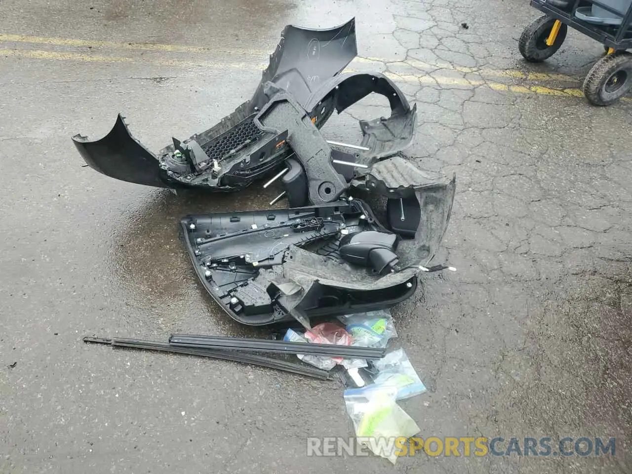 12 Photograph of a damaged car 3MYDLBYV9KY503170 TOYOTA YARIS 2019