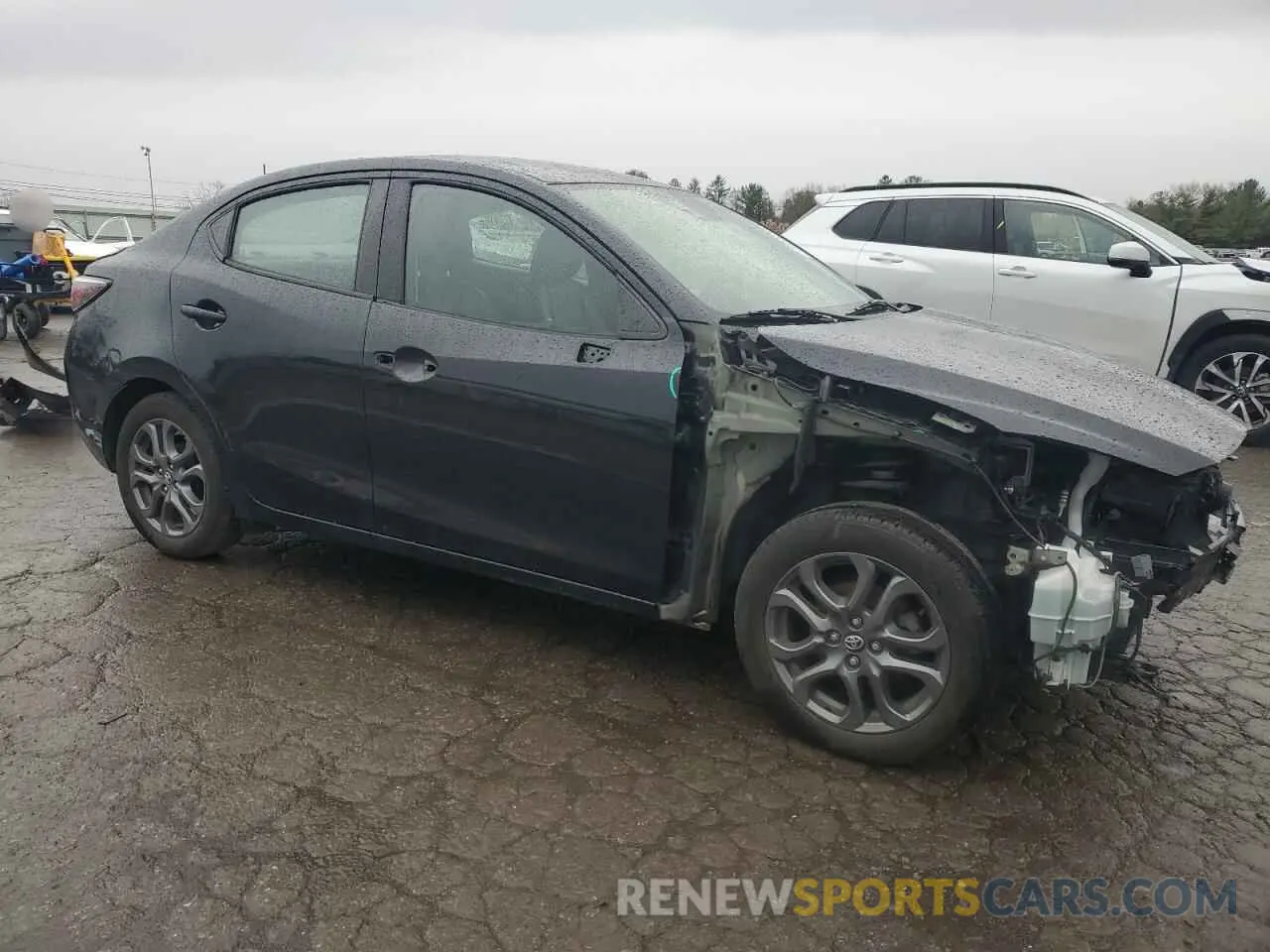 4 Photograph of a damaged car 3MYDLBYV9KY503170 TOYOTA YARIS 2019