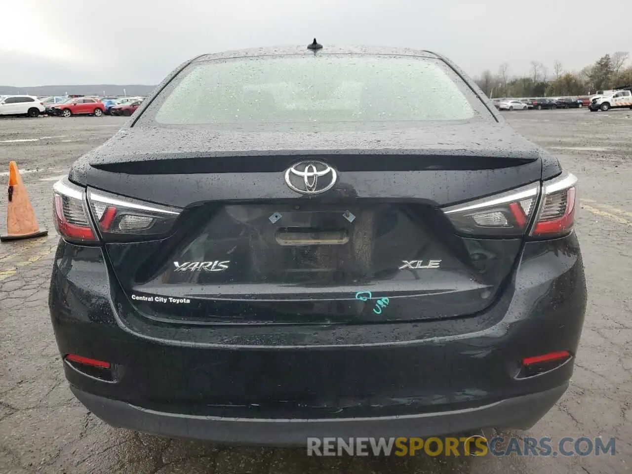 6 Photograph of a damaged car 3MYDLBYV9KY503170 TOYOTA YARIS 2019