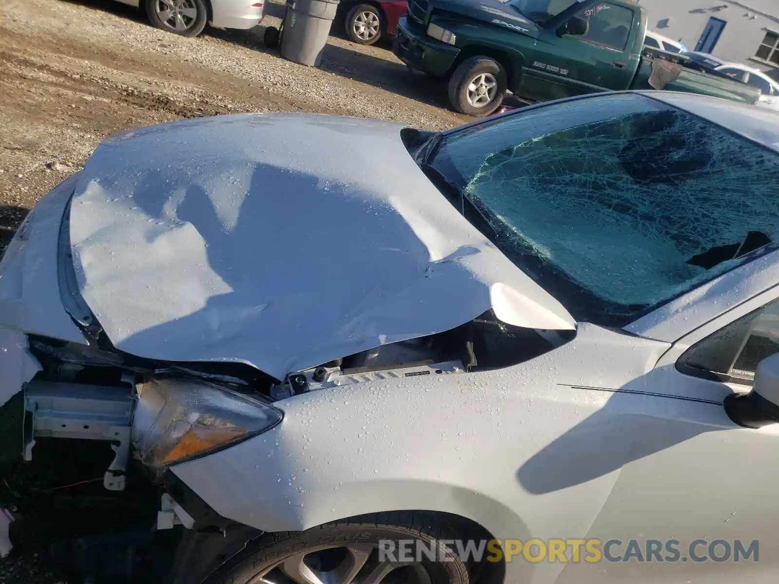 9 Photograph of a damaged car 3MYDLBYV9KY504710 TOYOTA YARIS 2019