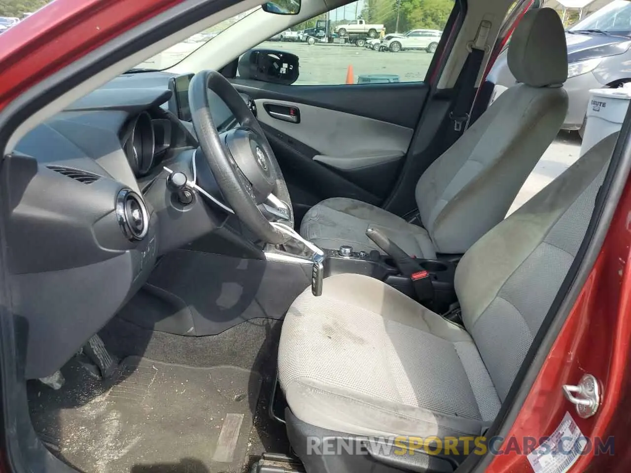 7 Photograph of a damaged car 3MYDLBYV9KY507994 TOYOTA YARIS 2019