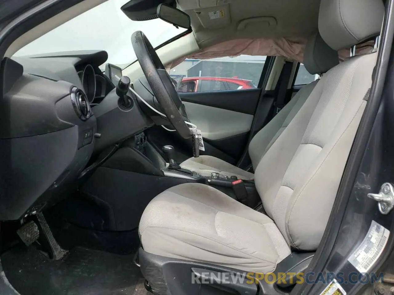 7 Photograph of a damaged car 3MYDLBYV9KY508692 TOYOTA YARIS 2019