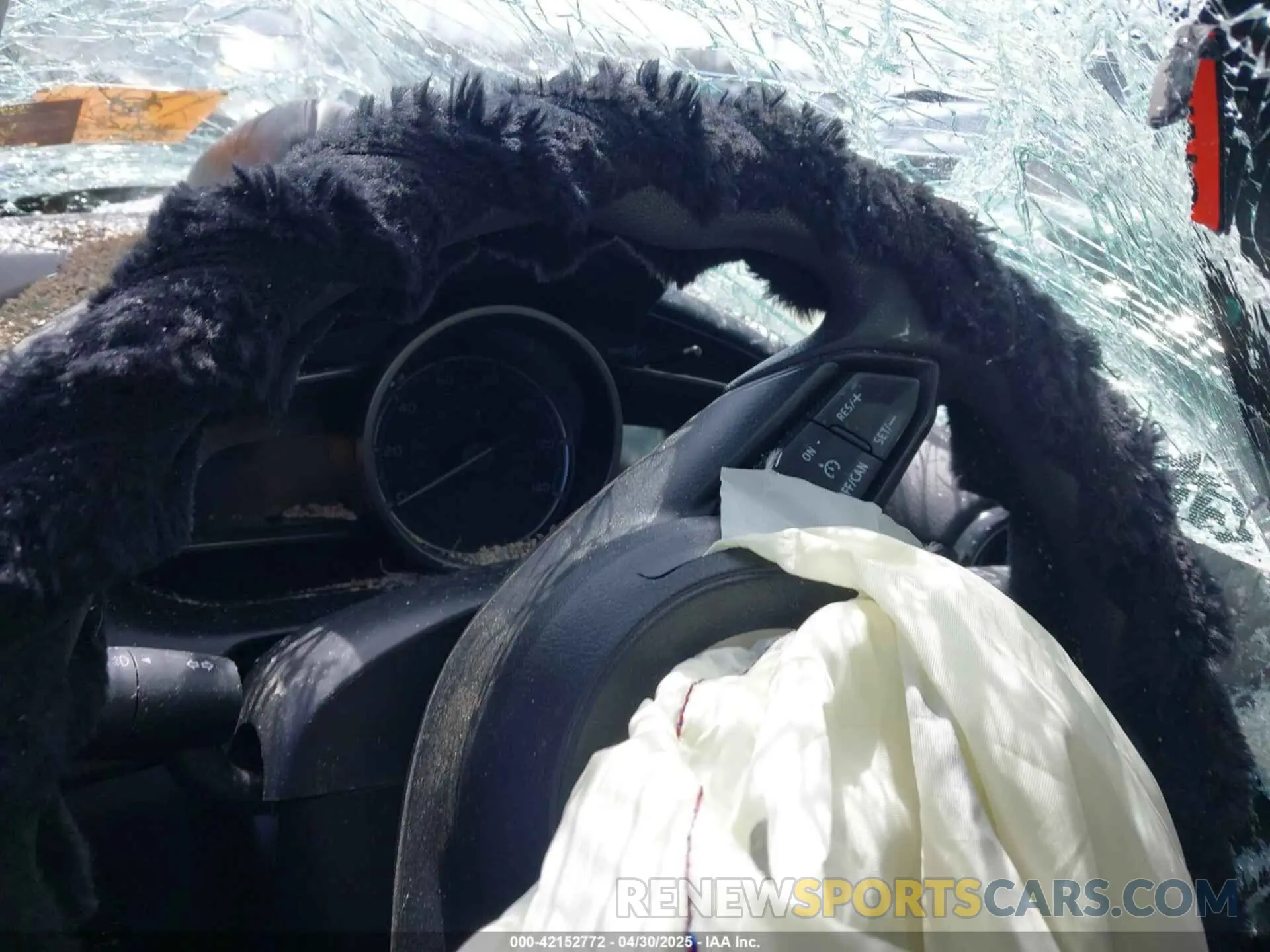 7 Photograph of a damaged car 3MYDLBYV9KY509261 TOYOTA YARIS 2019