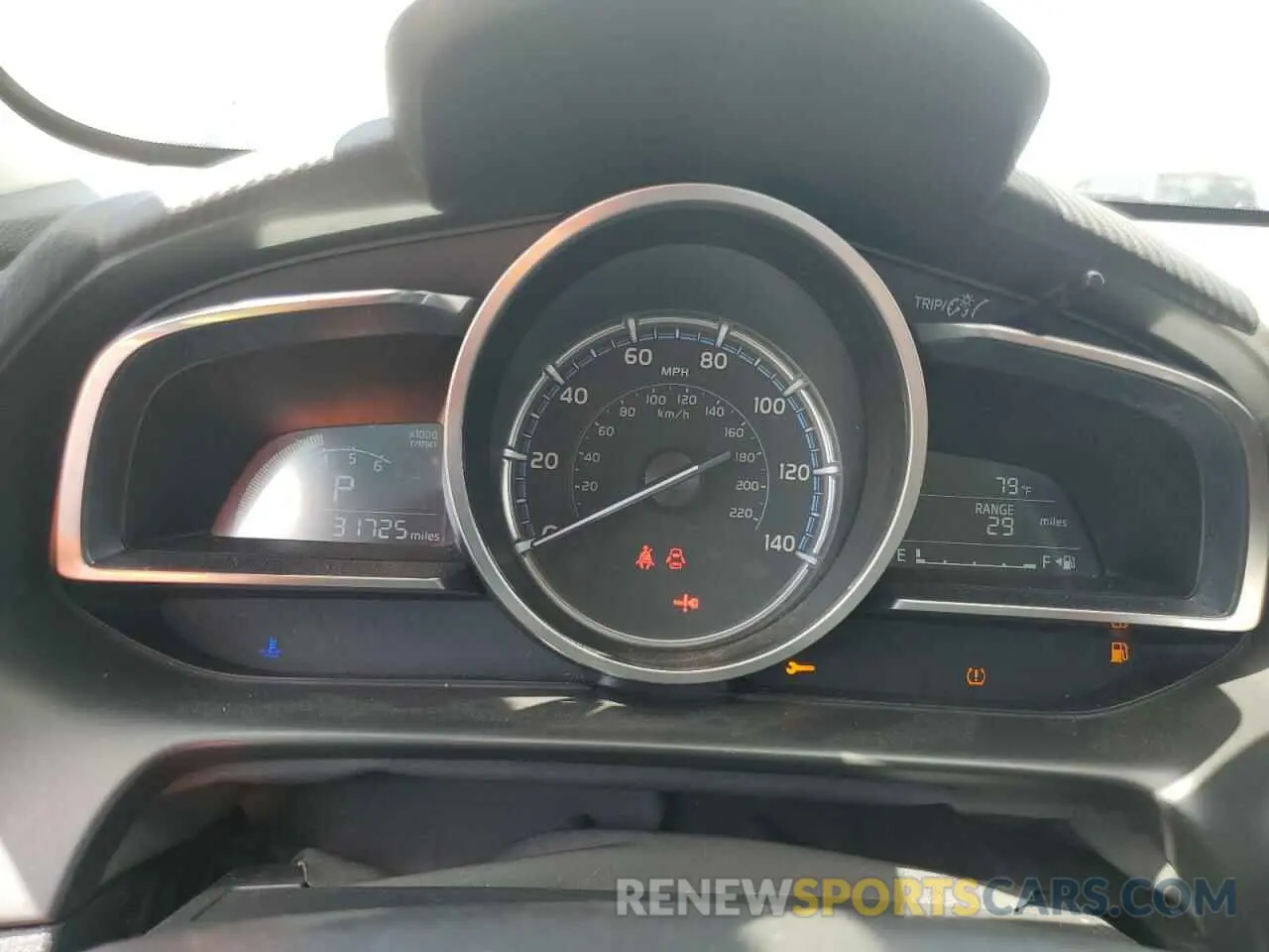 9 Photograph of a damaged car 3MYDLBYV9KY512340 TOYOTA YARIS 2019