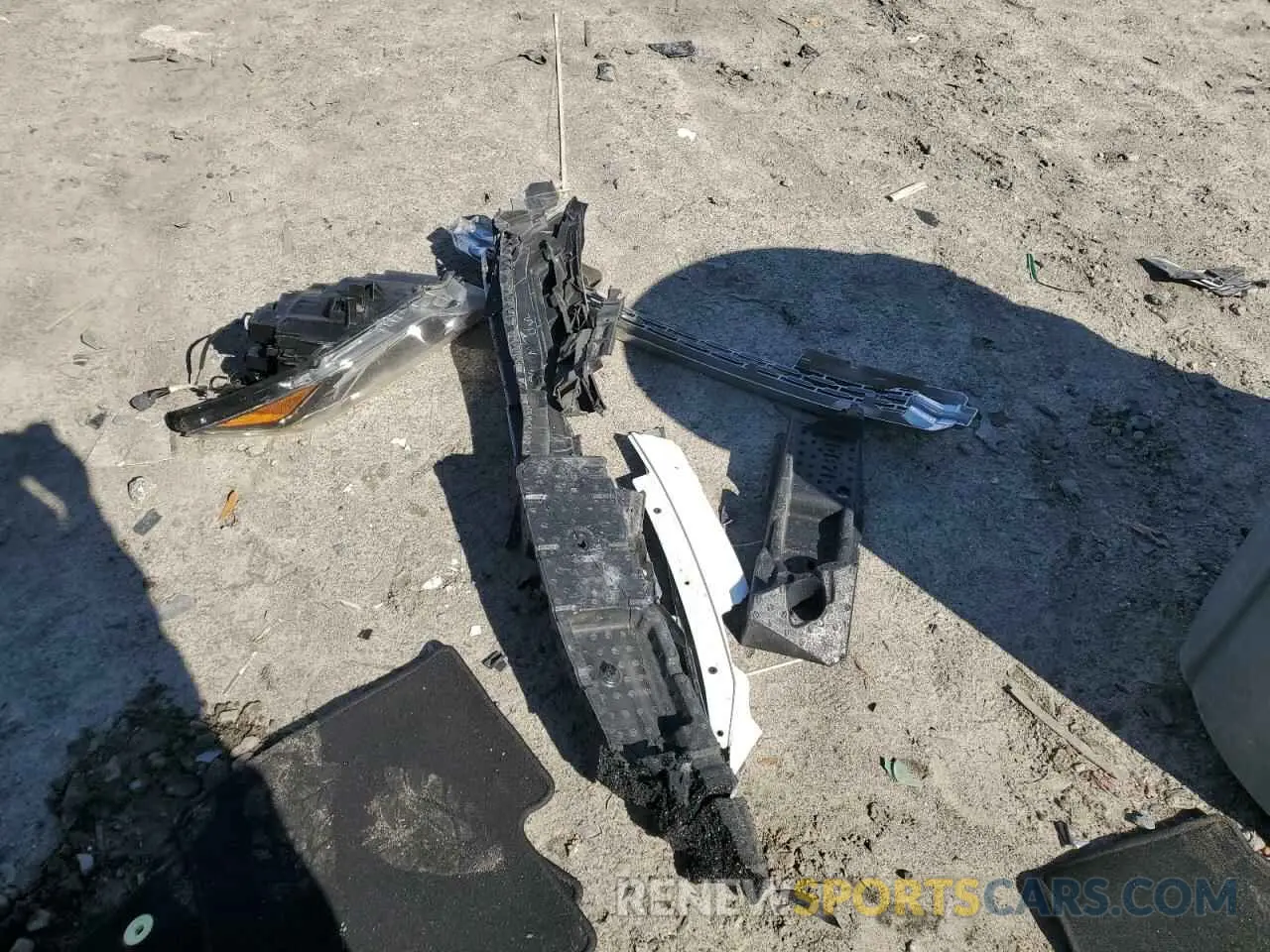 12 Photograph of a damaged car 3MYDLBYV9KY518042 TOYOTA YARIS 2019