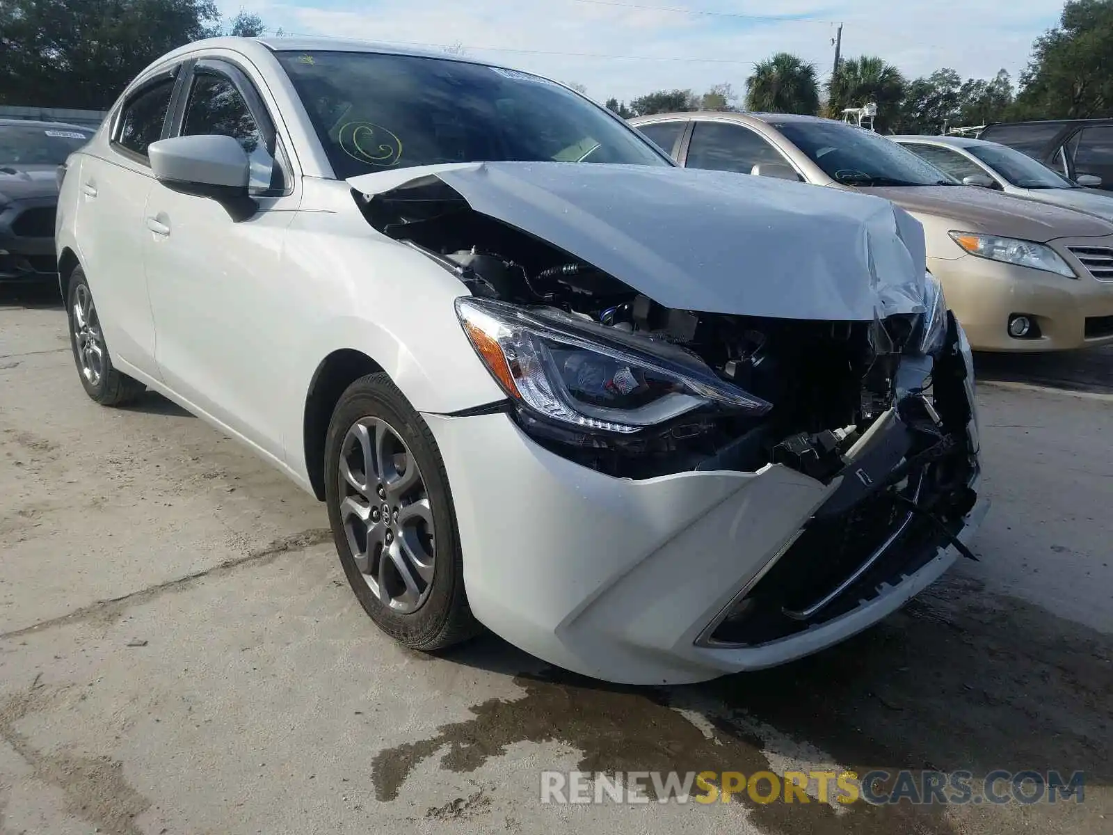 1 Photograph of a damaged car 3MYDLBYV9KY518588 TOYOTA YARIS 2019