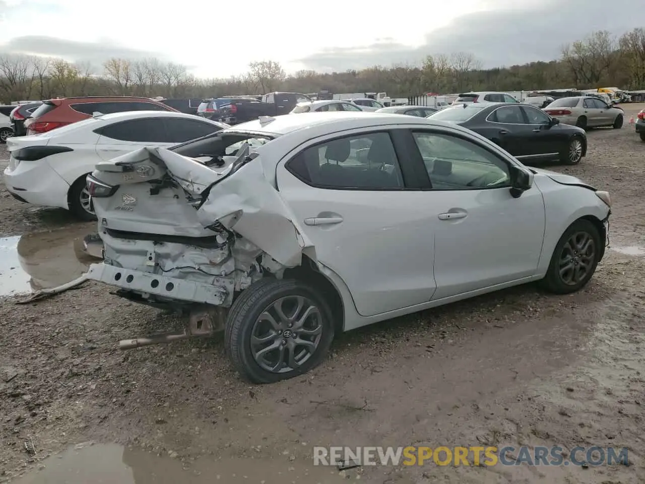 3 Photograph of a damaged car 3MYDLBYVXKY502948 TOYOTA YARIS 2019