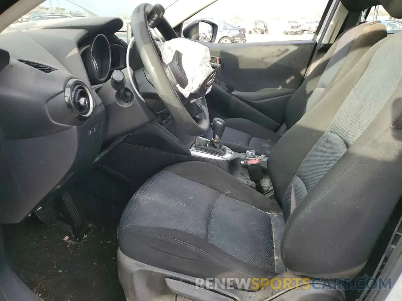 7 Photograph of a damaged car 3MYDLBYVXKY502948 TOYOTA YARIS 2019