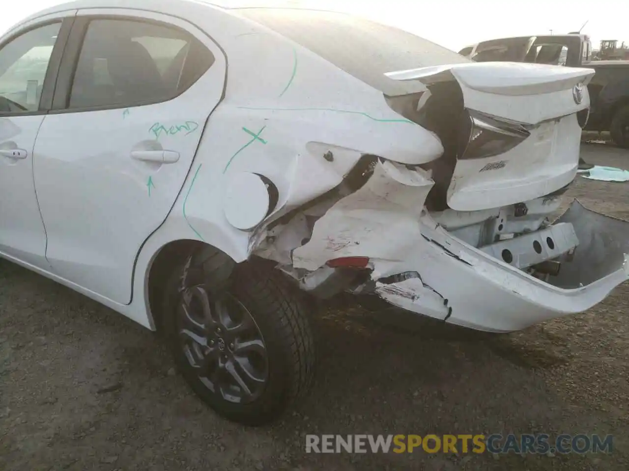 9 Photograph of a damaged car 3MYDLBYVXKY503243 TOYOTA YARIS 2019