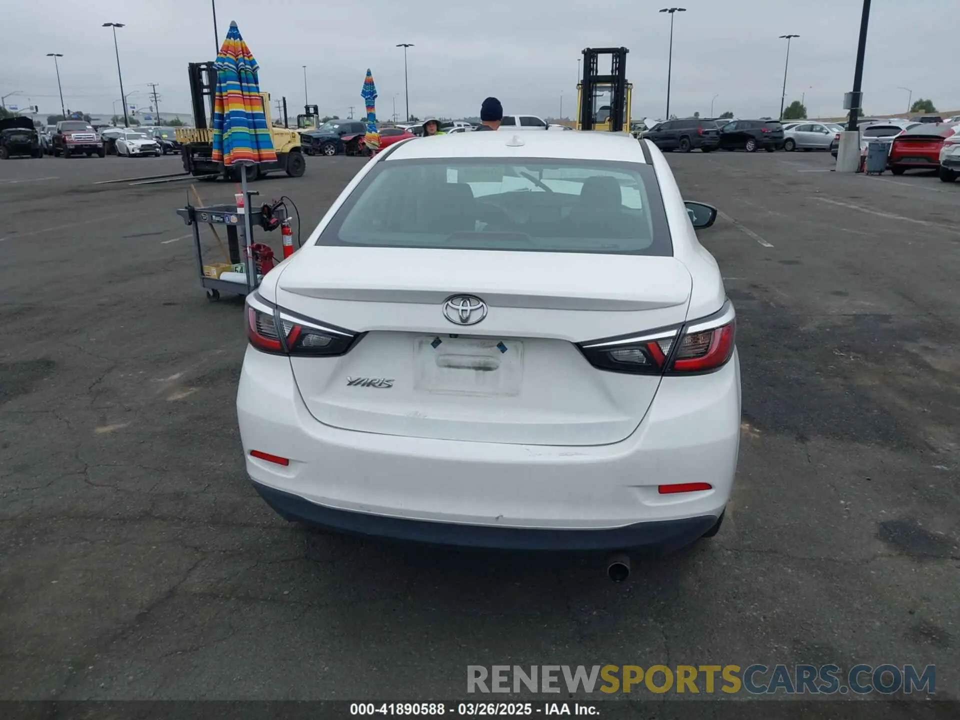 15 Photograph of a damaged car 3MYDLBYVXKY507258 TOYOTA YARIS 2019