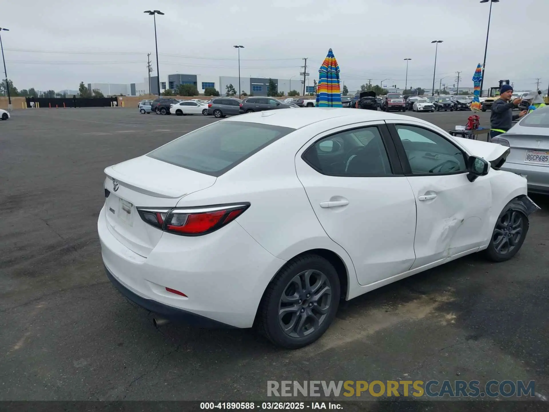 4 Photograph of a damaged car 3MYDLBYVXKY507258 TOYOTA YARIS 2019