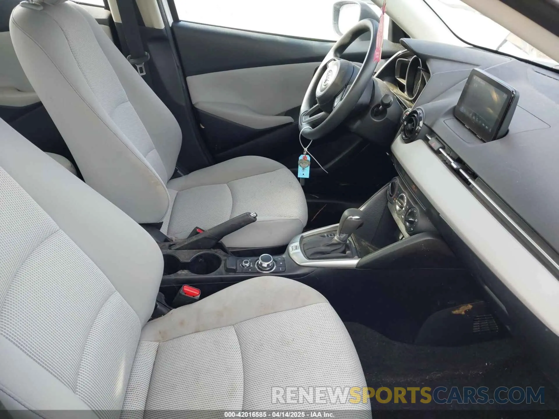 5 Photograph of a damaged car 3MYDLBYVXKY510466 TOYOTA YARIS 2019