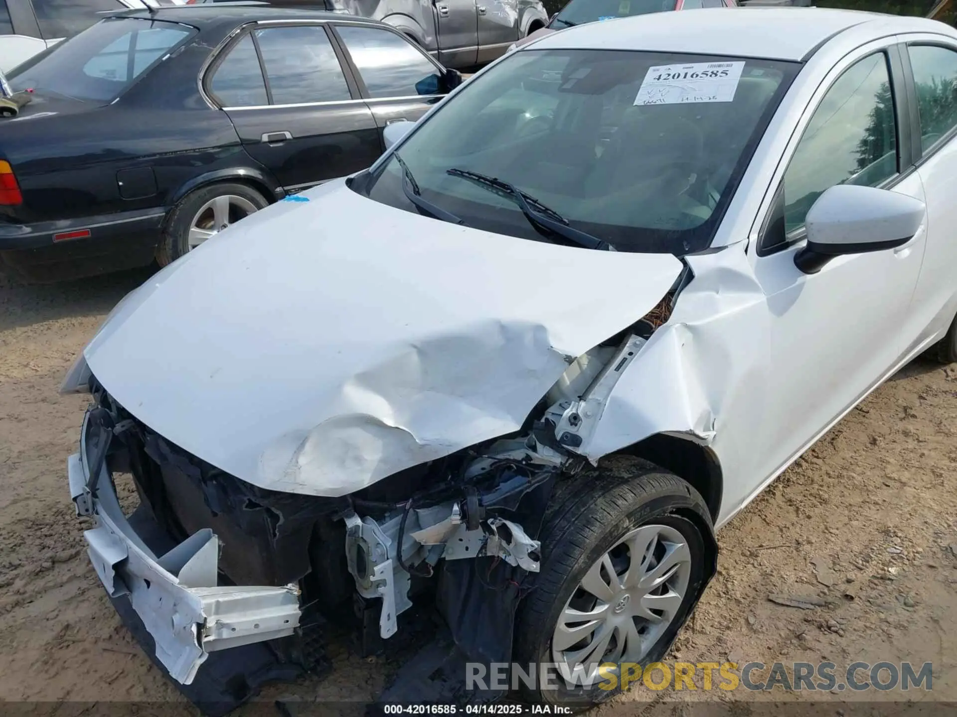 6 Photograph of a damaged car 3MYDLBYVXKY510466 TOYOTA YARIS 2019