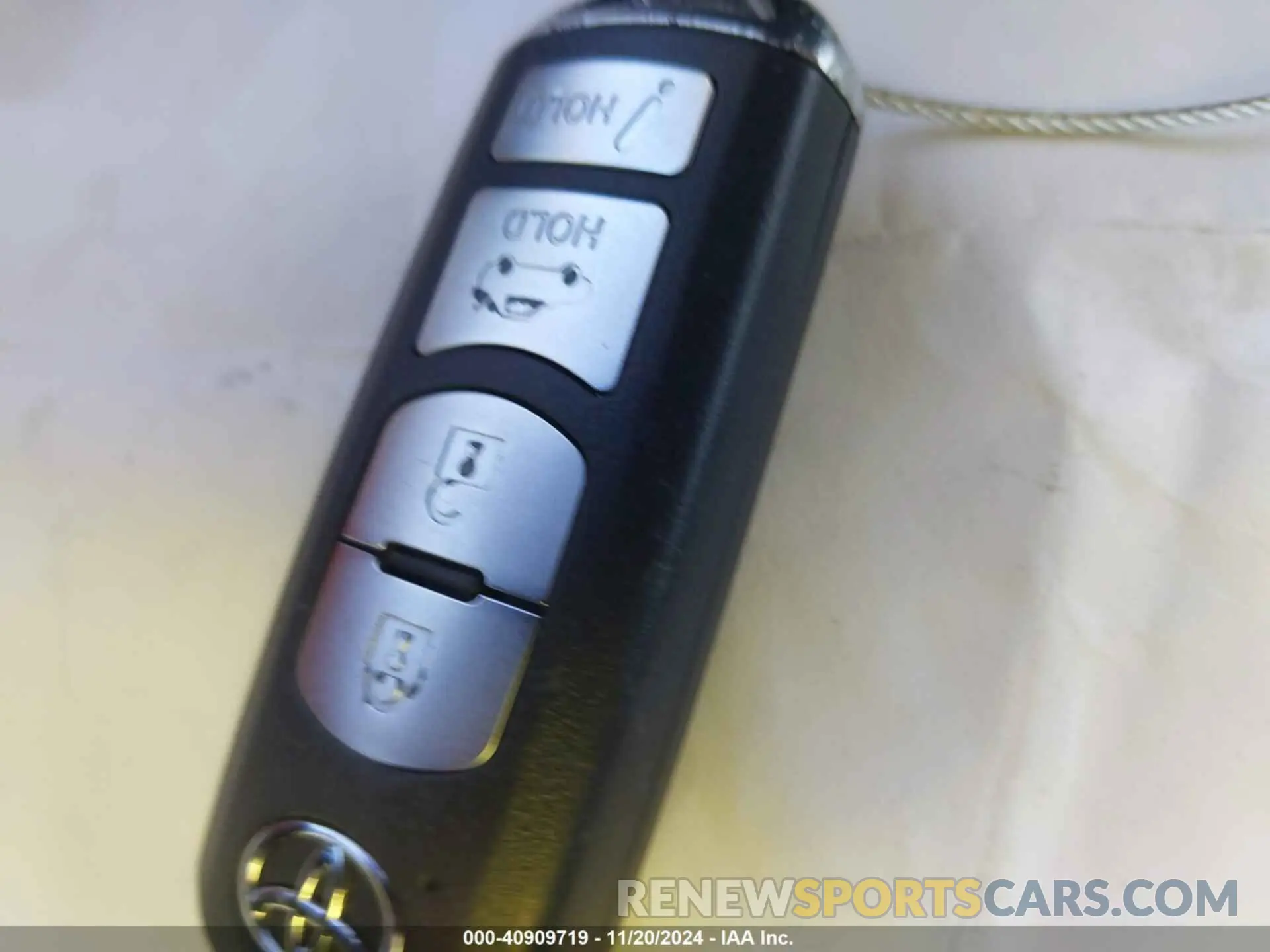 11 Photograph of a damaged car 3MYDLBYVXKY511097 TOYOTA YARIS 2019