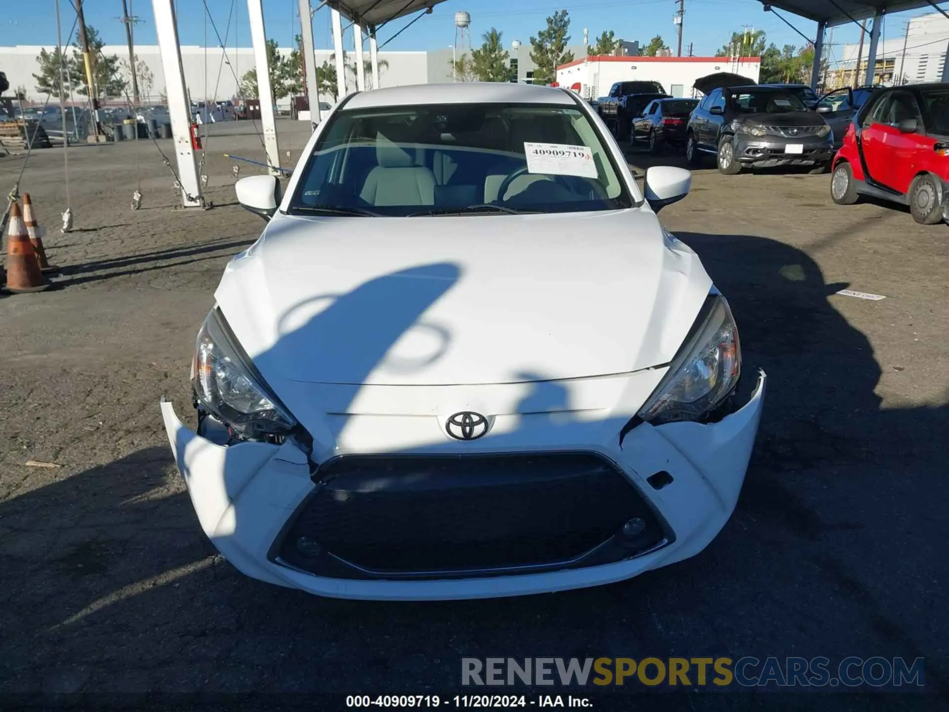 12 Photograph of a damaged car 3MYDLBYVXKY511097 TOYOTA YARIS 2019