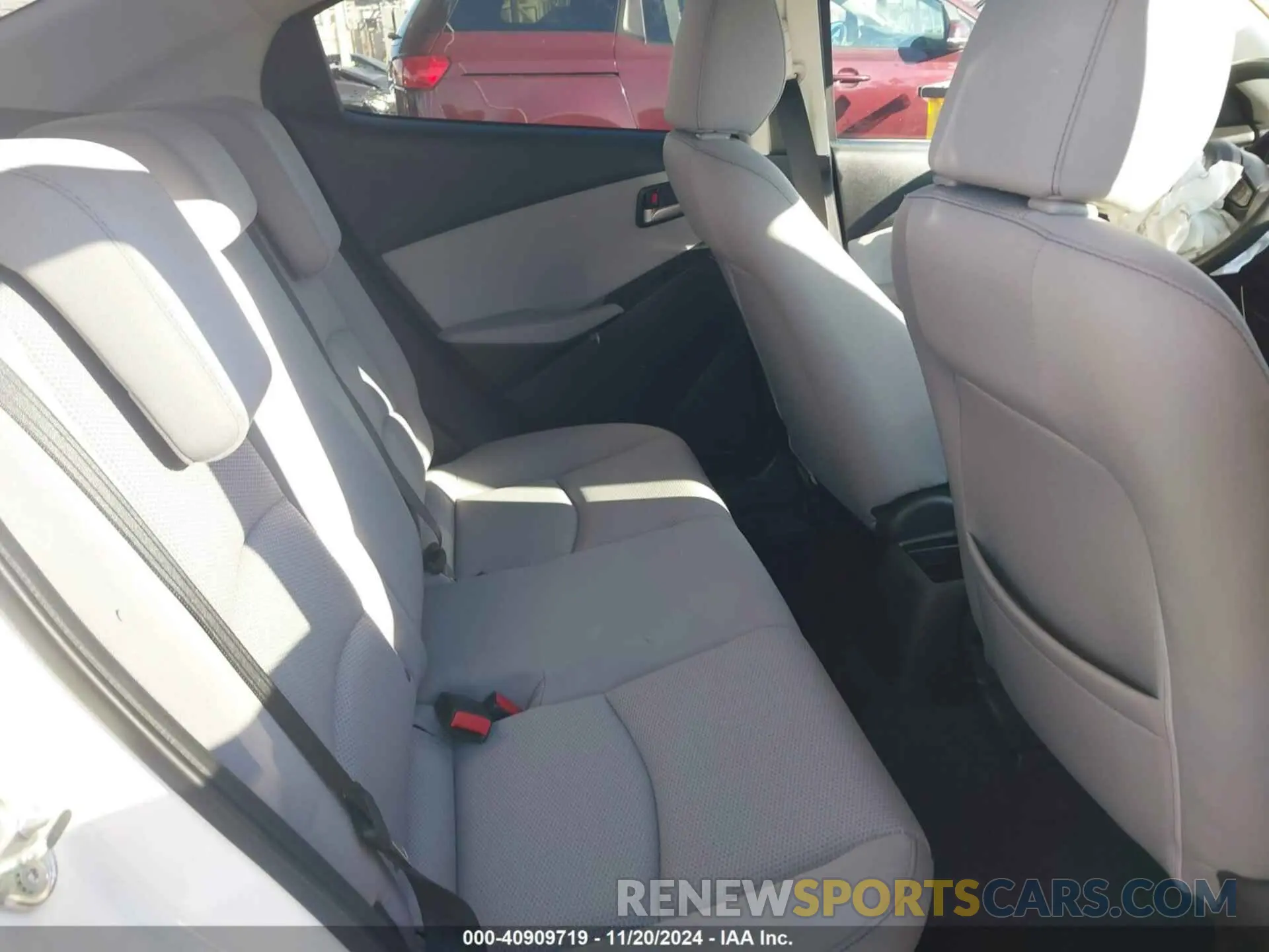 8 Photograph of a damaged car 3MYDLBYVXKY511097 TOYOTA YARIS 2019