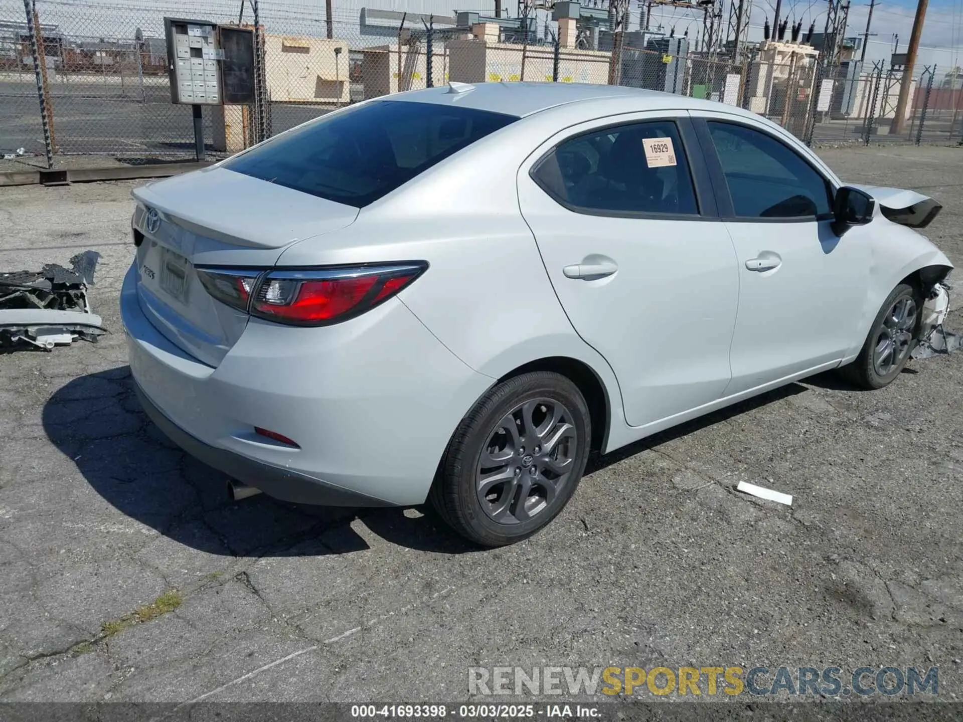4 Photograph of a damaged car 3MYDLBYVXKY515604 TOYOTA YARIS 2019