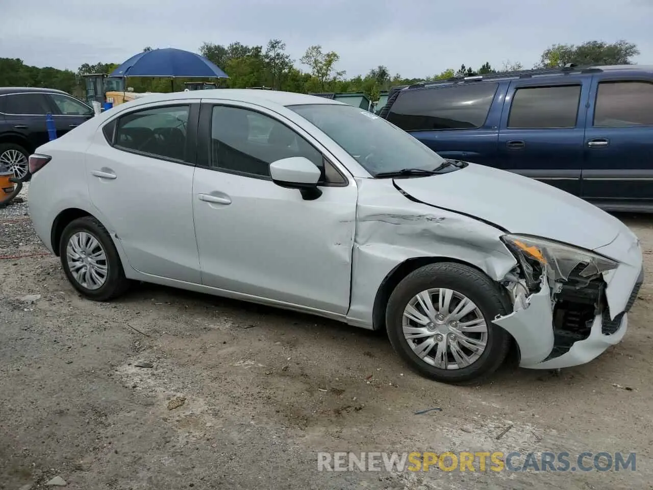 4 Photograph of a damaged car 3MYDLBYVXKY520348 TOYOTA YARIS 2019