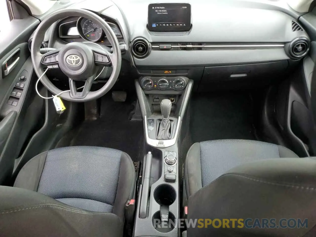 8 Photograph of a damaged car 3MYDLBYVXKY520348 TOYOTA YARIS 2019