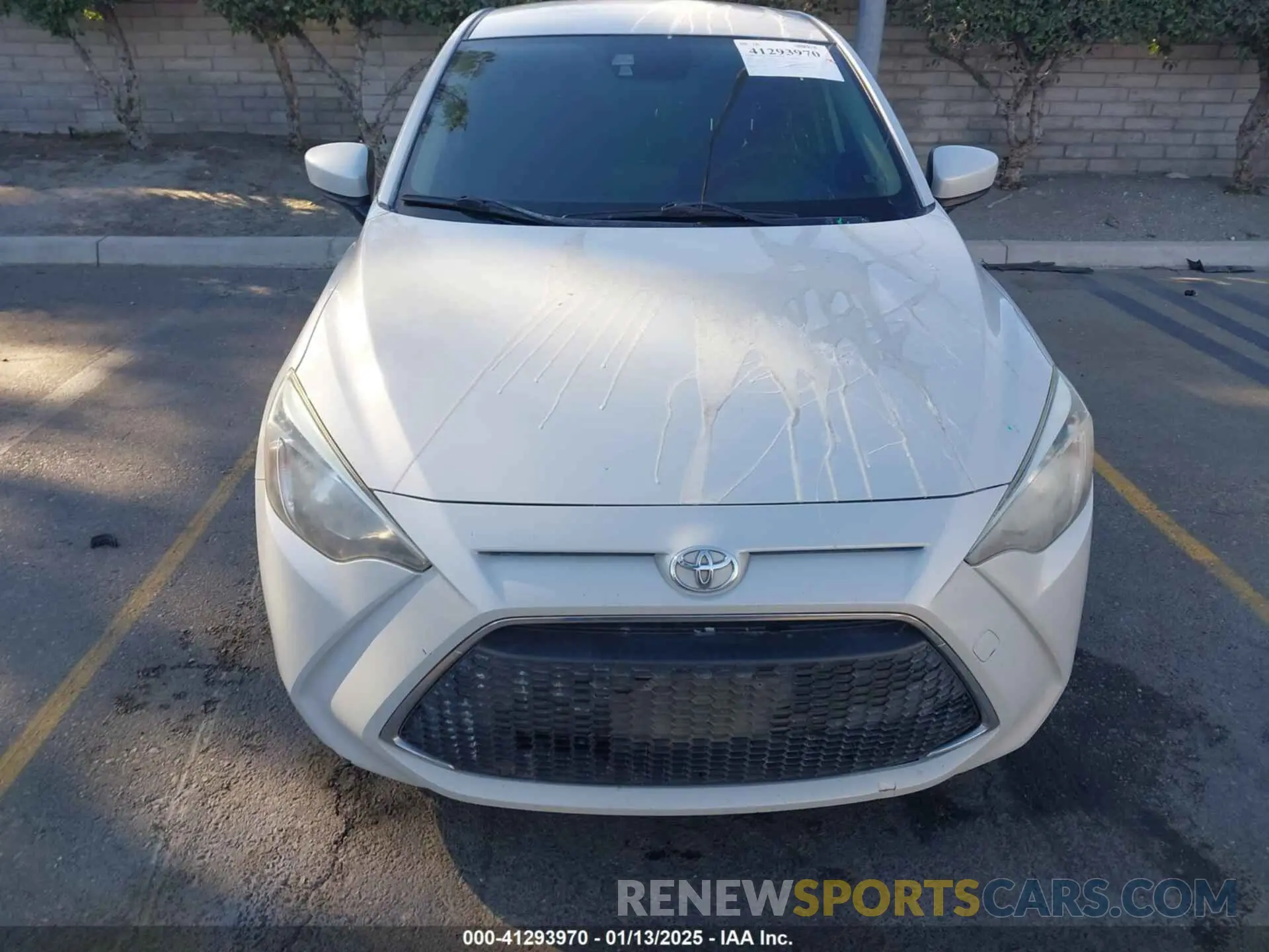 12 Photograph of a damaged car 3MYDLBYVXKY521984 TOYOTA YARIS 2019