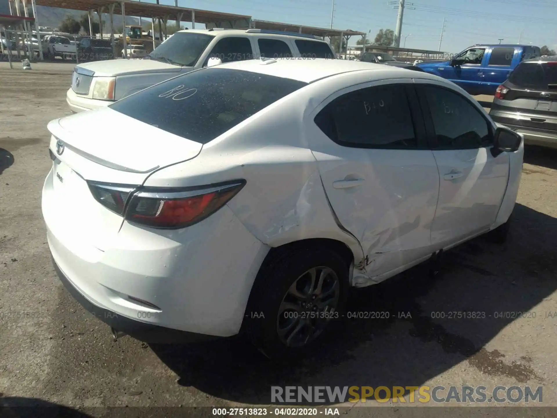 4 Photograph of a damaged car 3MYDLBYVXKY522374 TOYOTA YARIS 2019