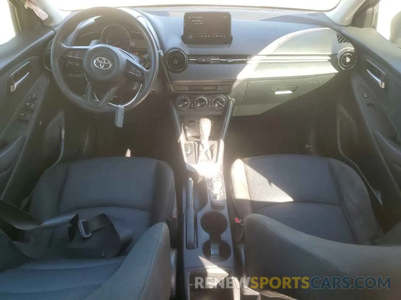 8 Photograph of a damaged car 3MYDLBYVXKY524254 TOYOTA YARIS 2019
