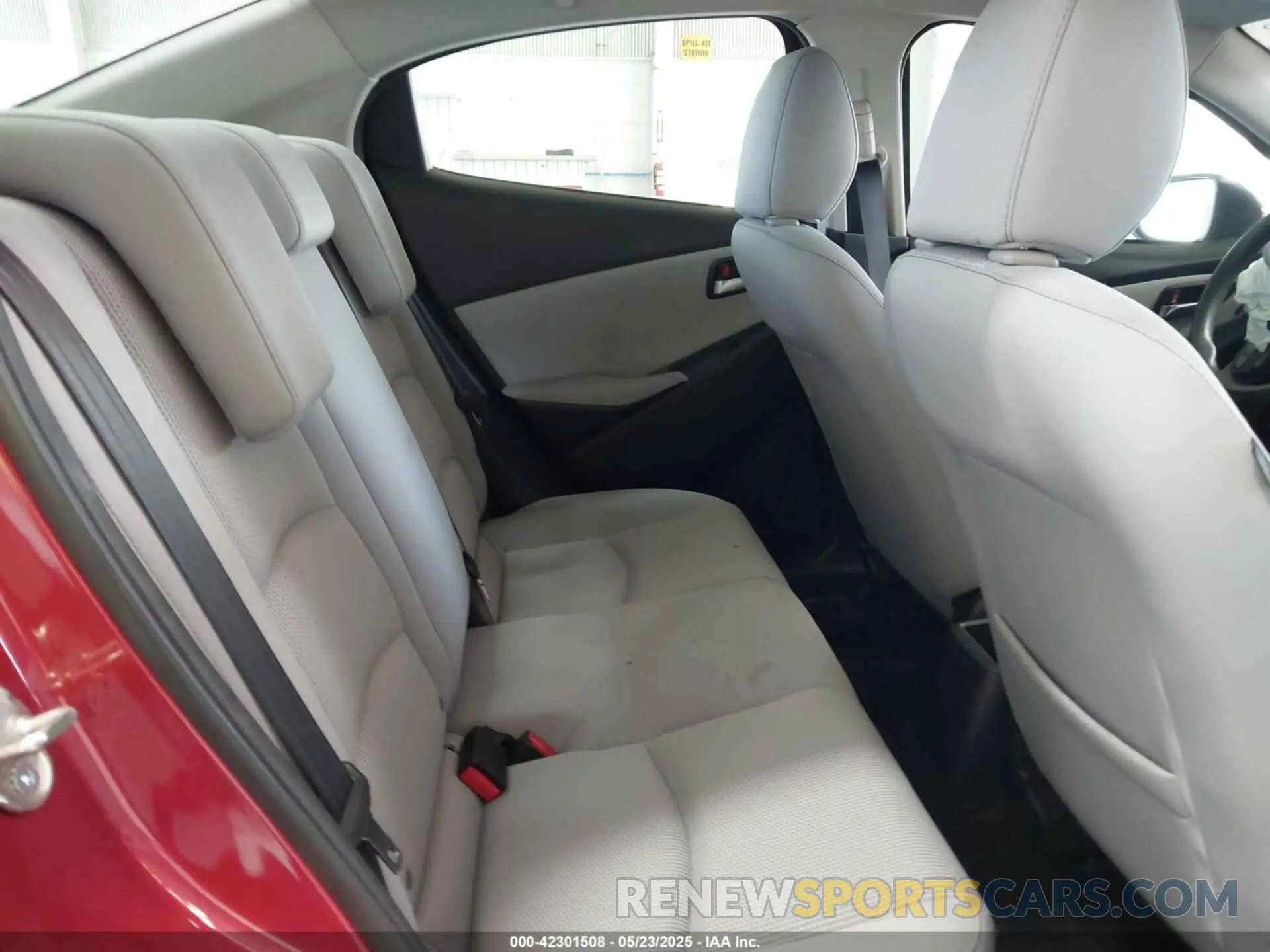 8 Photograph of a damaged car 3MYDLBYVXKY524593 TOYOTA YARIS 2019