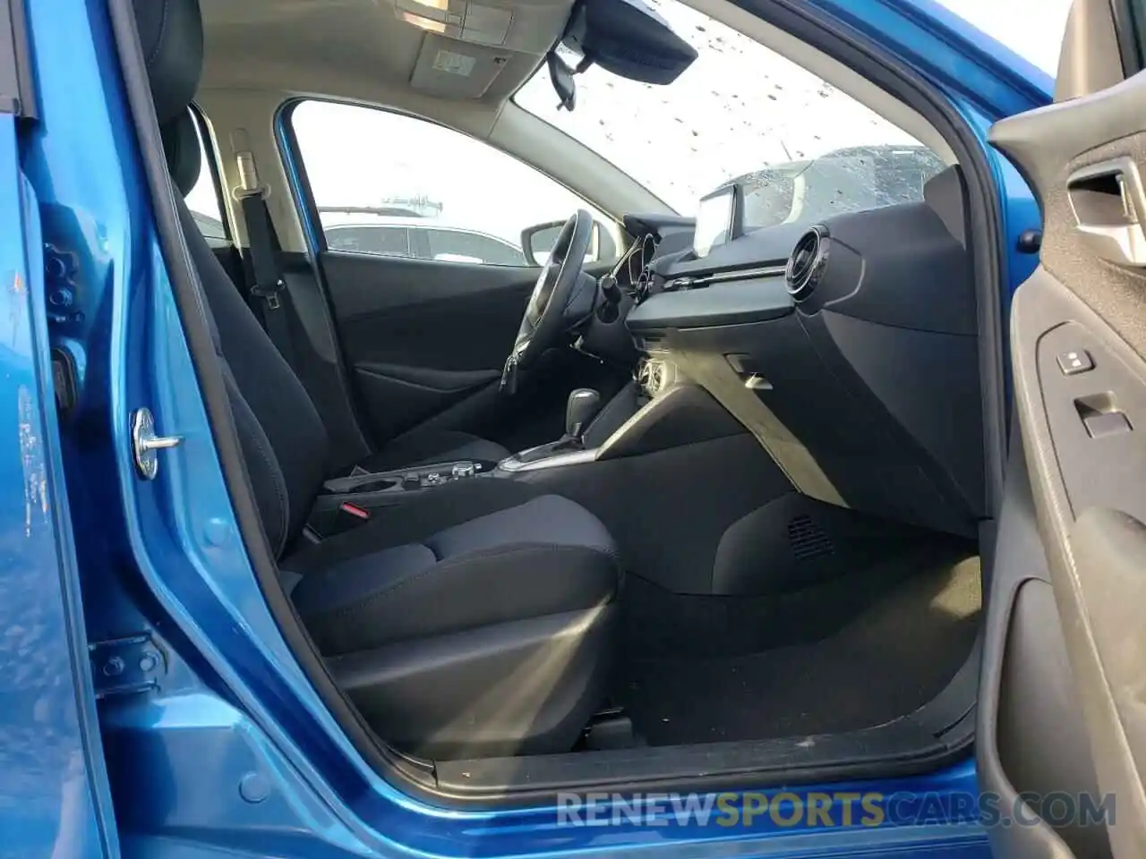 5 Photograph of a damaged car 3MYDLBYVXKY525422 TOYOTA YARIS 2019