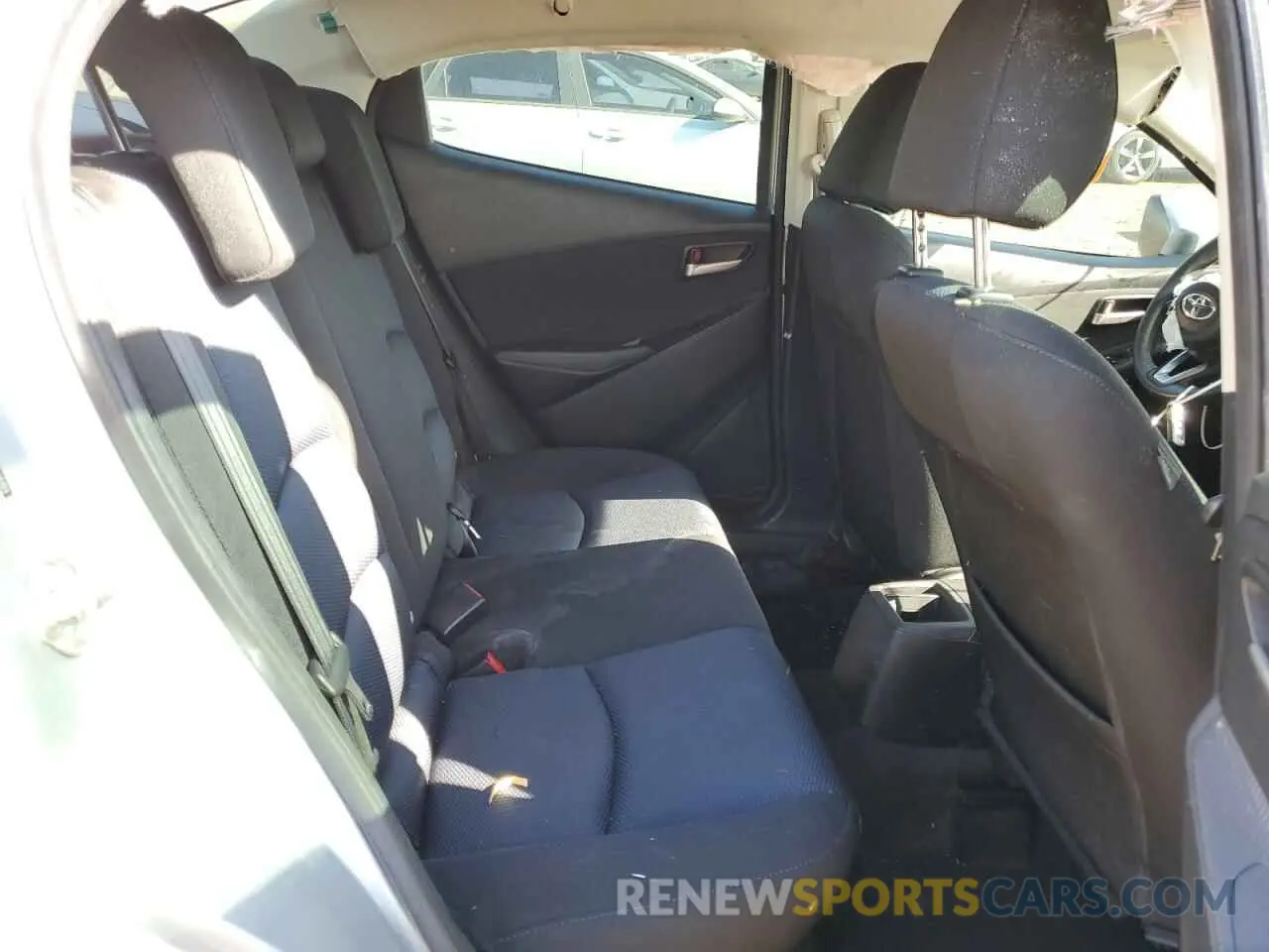 6 Photograph of a damaged car 3MYDLBYVXKY526103 TOYOTA YARIS 2019