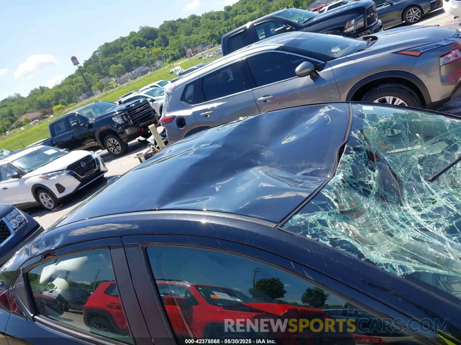18 Photograph of a damaged car 3MYDLBYVXKY527526 TOYOTA YARIS 2019