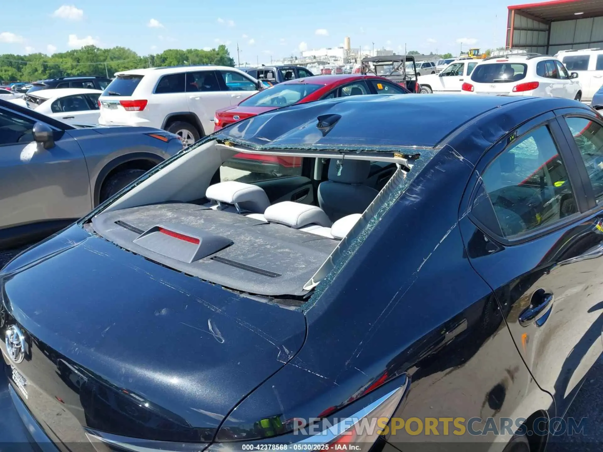 19 Photograph of a damaged car 3MYDLBYVXKY527526 TOYOTA YARIS 2019