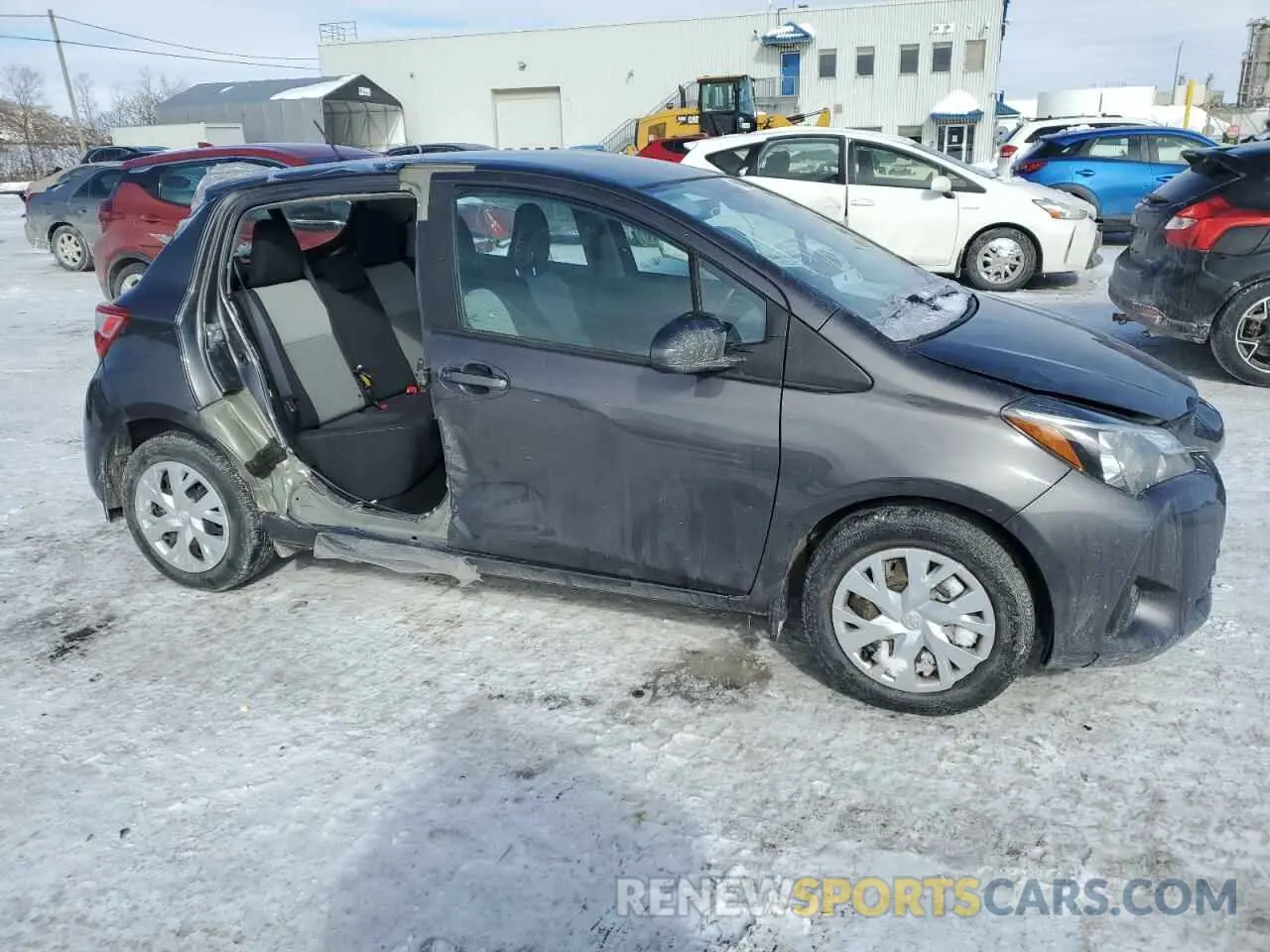 4 Photograph of a damaged car VNKKTUD34KA101011 TOYOTA YARIS 2019