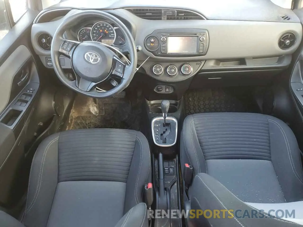 8 Photograph of a damaged car VNKKTUD34KA101011 TOYOTA YARIS 2019