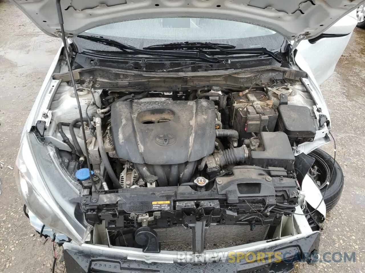 11 Photograph of a damaged car 3MYDLBJV0LY701681 TOYOTA YARIS 2020