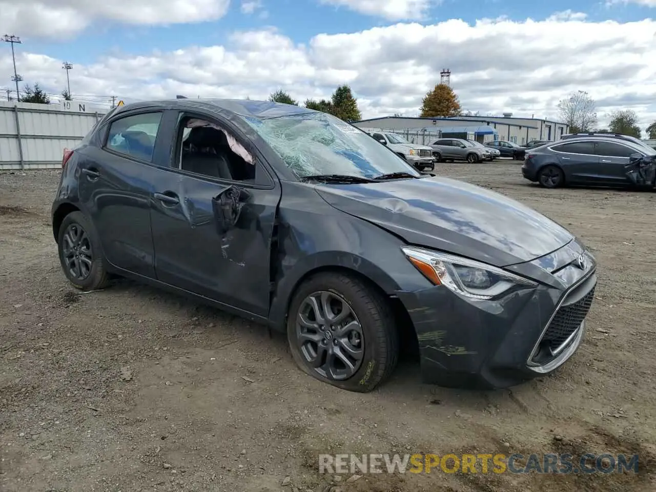4 Photograph of a damaged car 3MYDLBJV2LY706767 TOYOTA YARIS 2020