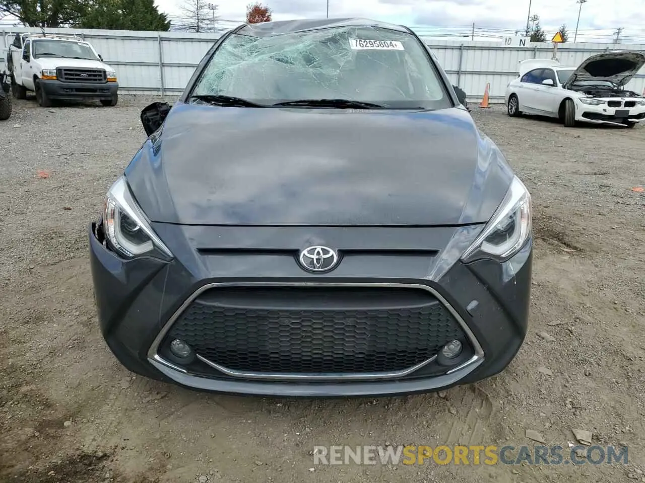 5 Photograph of a damaged car 3MYDLBJV2LY706767 TOYOTA YARIS 2020