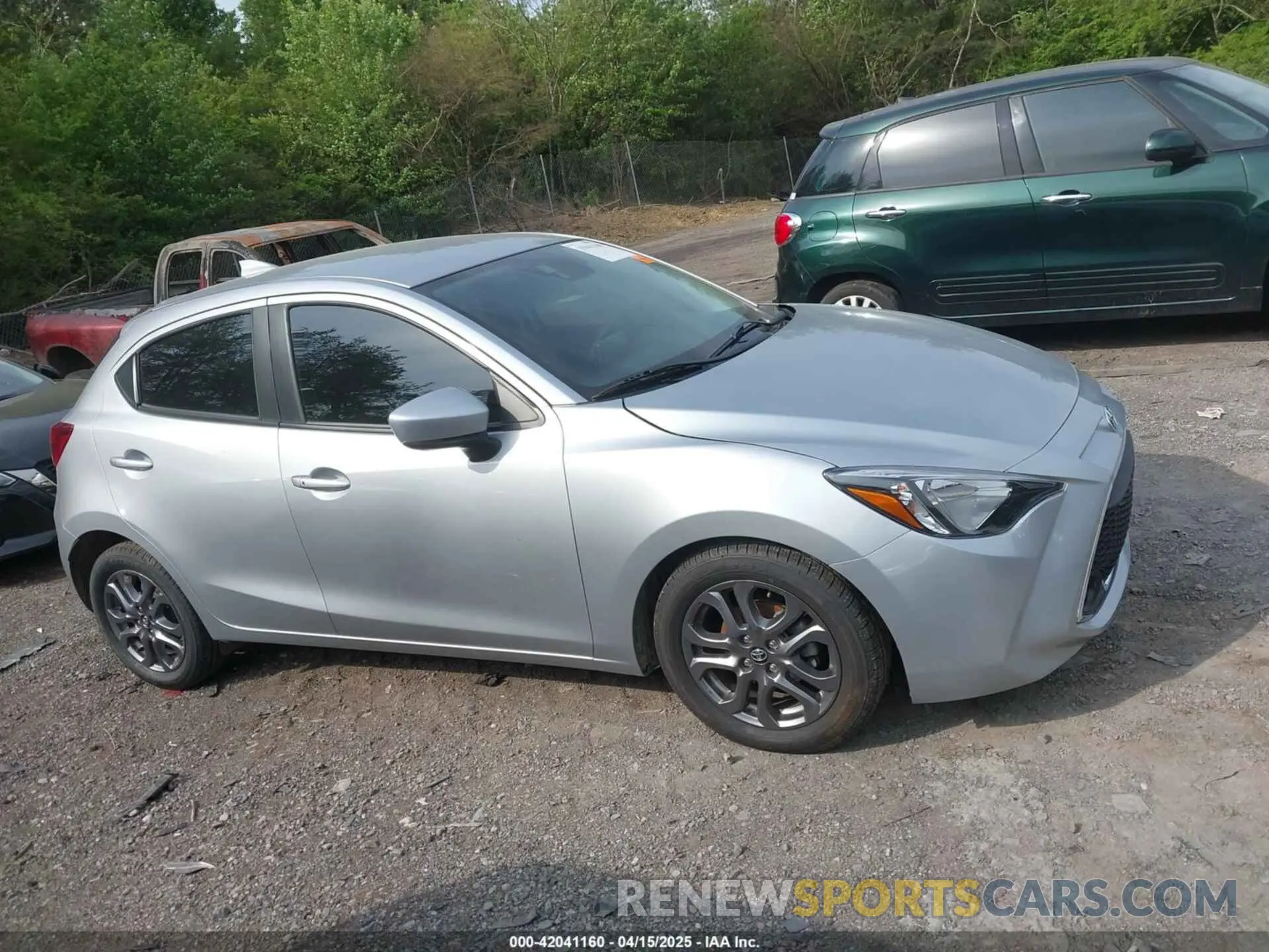 13 Photograph of a damaged car 3MYDLBJV3LY709015 TOYOTA YARIS 2020