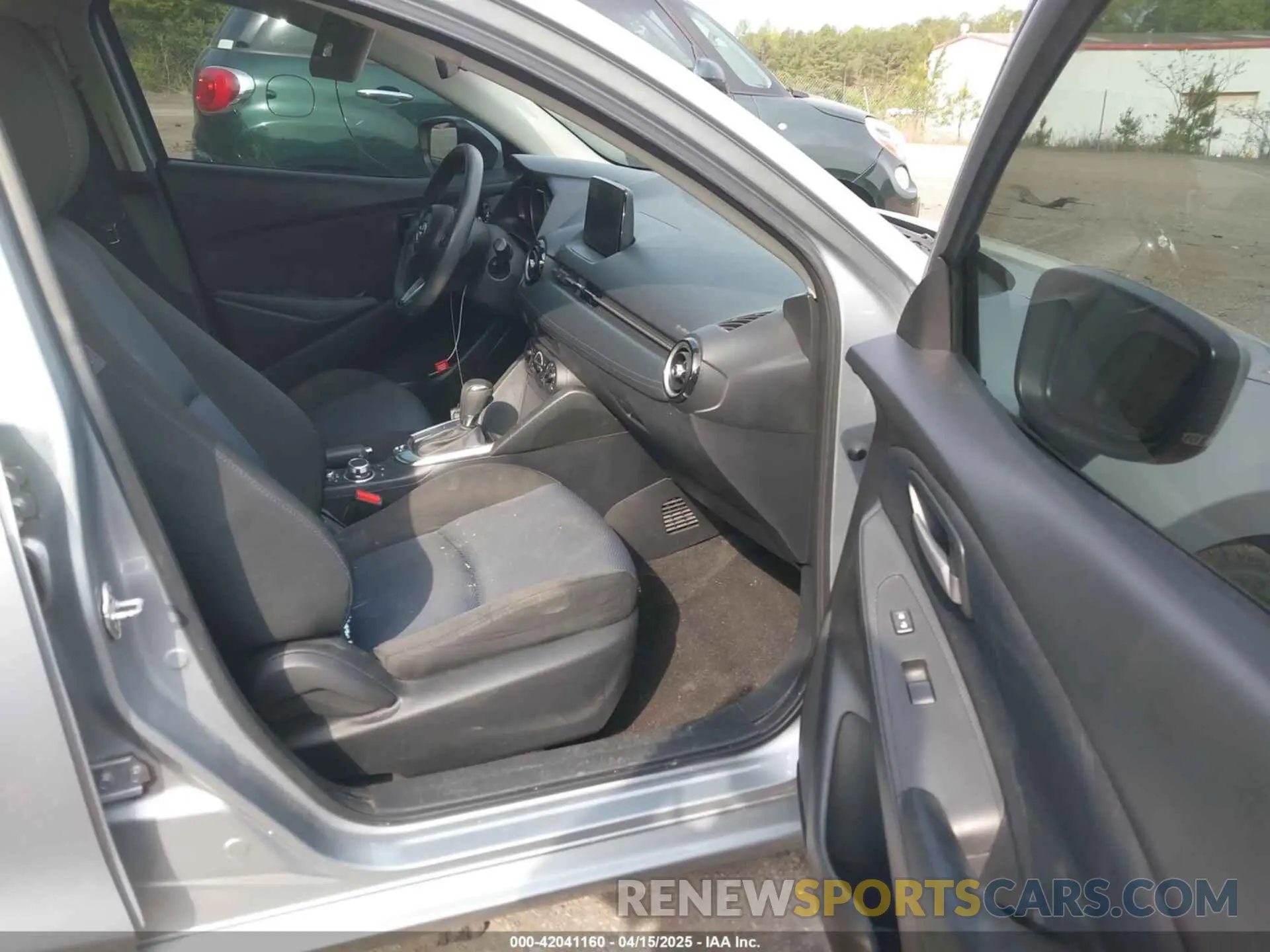 5 Photograph of a damaged car 3MYDLBJV3LY709015 TOYOTA YARIS 2020