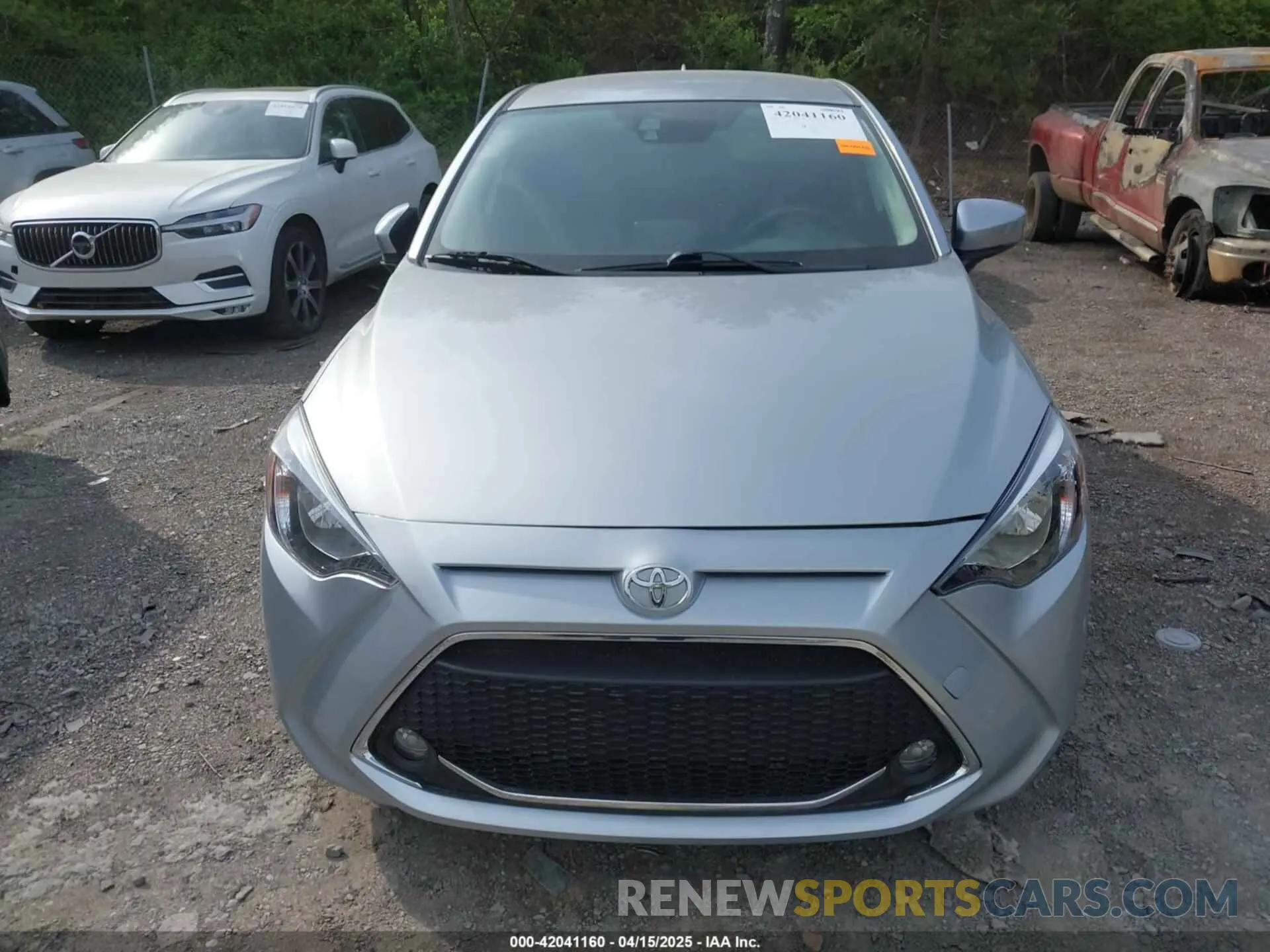 6 Photograph of a damaged car 3MYDLBJV3LY709015 TOYOTA YARIS 2020
