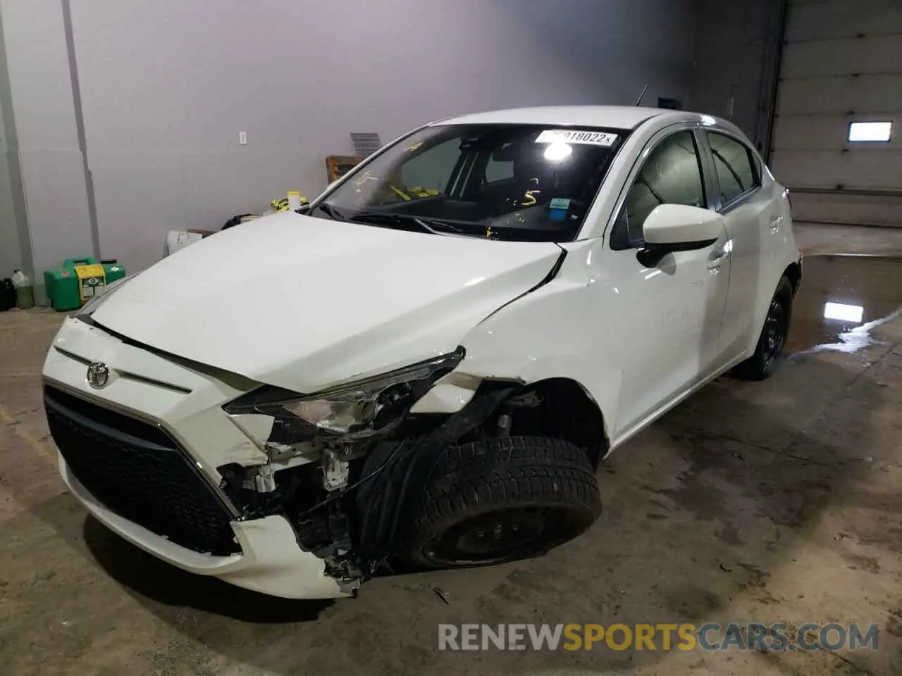2 Photograph of a damaged car 3MYDLBJV3LY712724 TOYOTA YARIS 2020