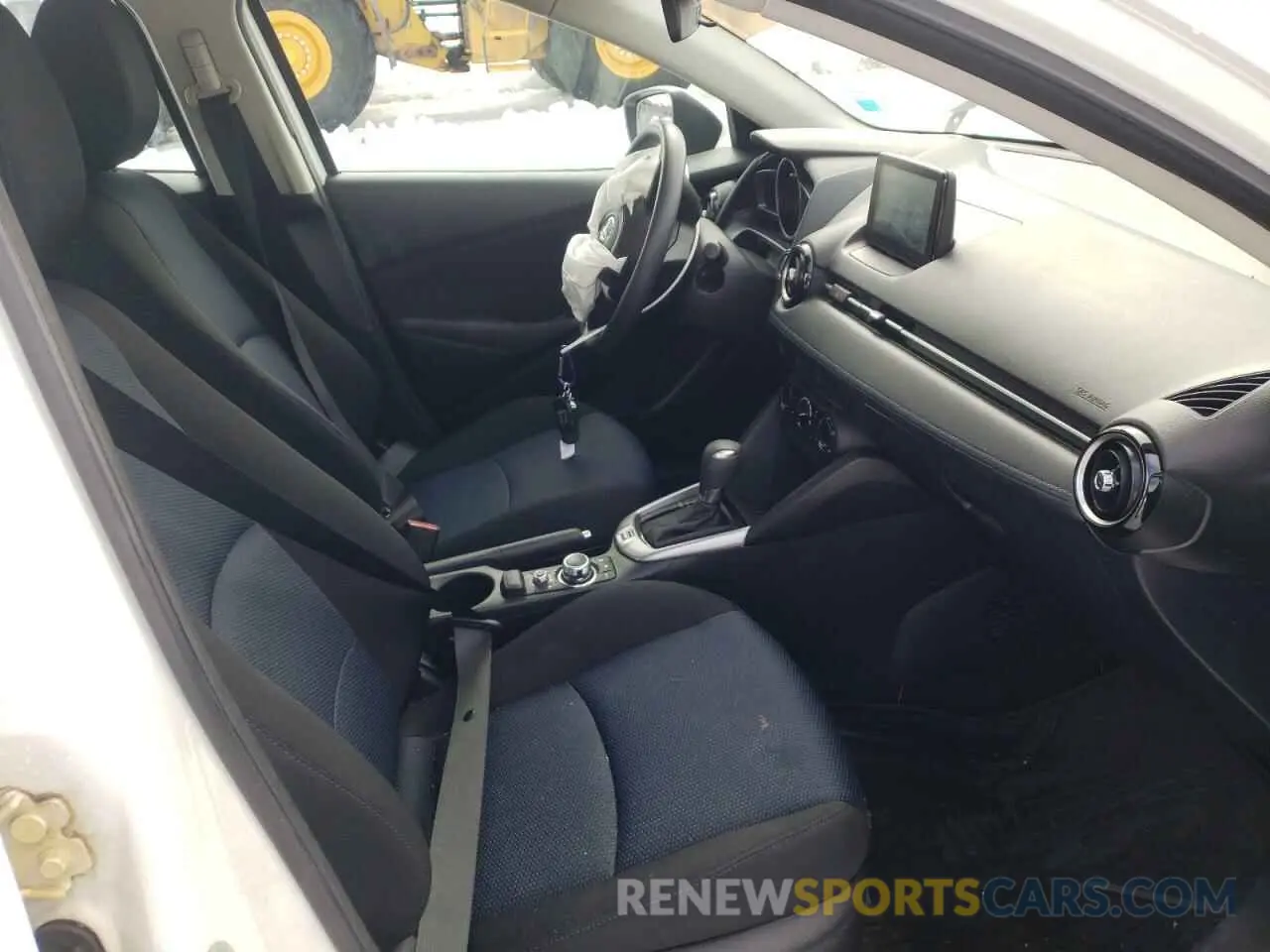 5 Photograph of a damaged car 3MYDLBJV3LY712724 TOYOTA YARIS 2020