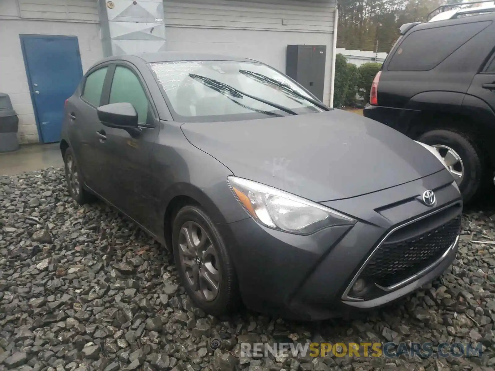 1 Photograph of a damaged car 3MYDLBJV4LY703207 TOYOTA YARIS 2020