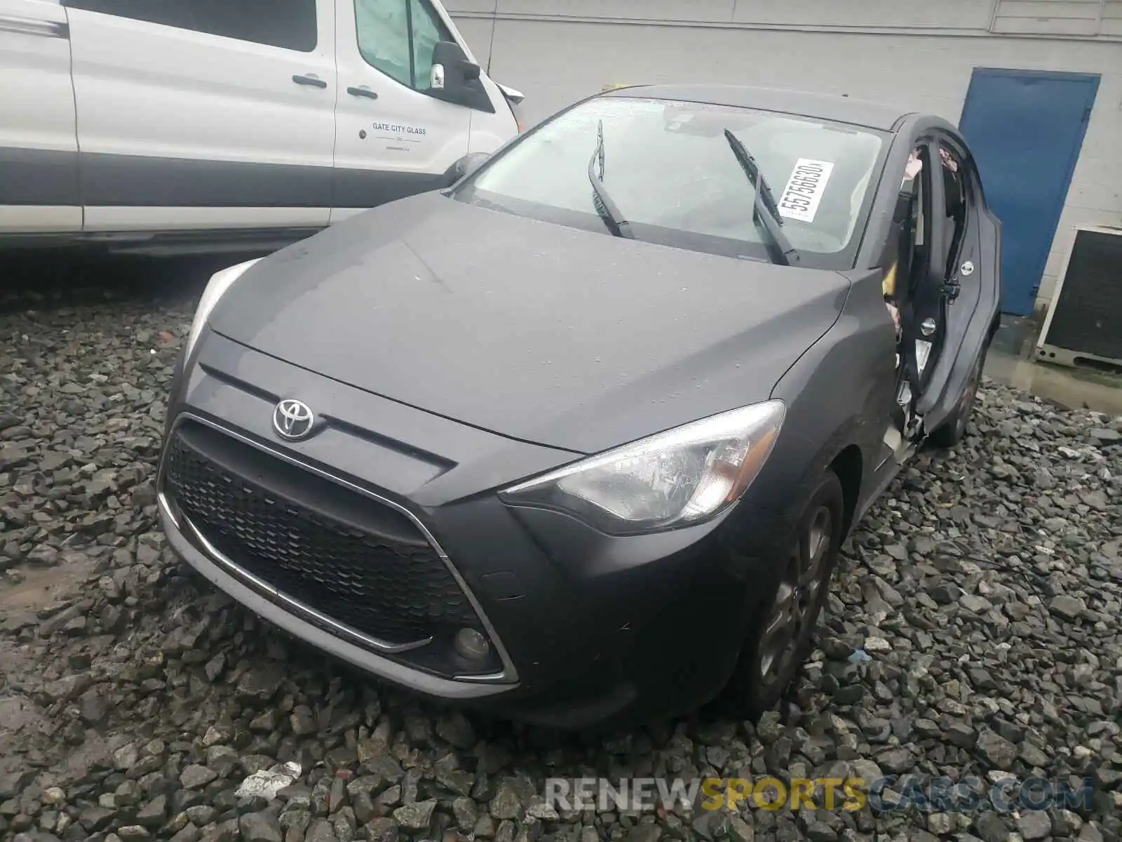 2 Photograph of a damaged car 3MYDLBJV4LY703207 TOYOTA YARIS 2020