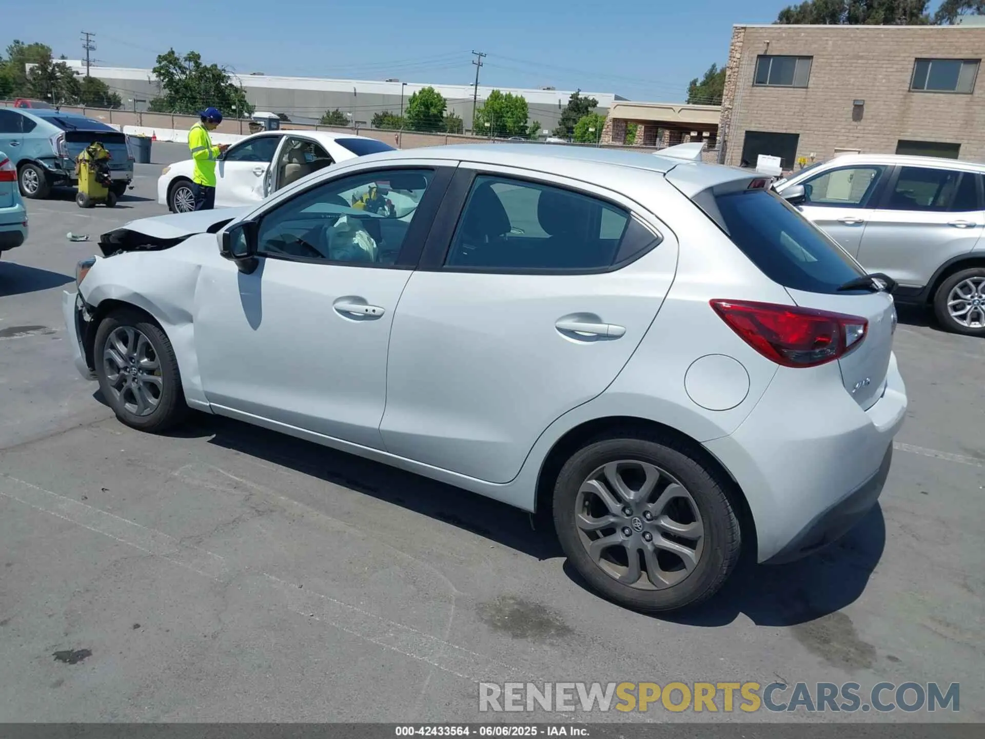 3 Photograph of a damaged car 3MYDLBJV5LY704110 TOYOTA YARIS 2020