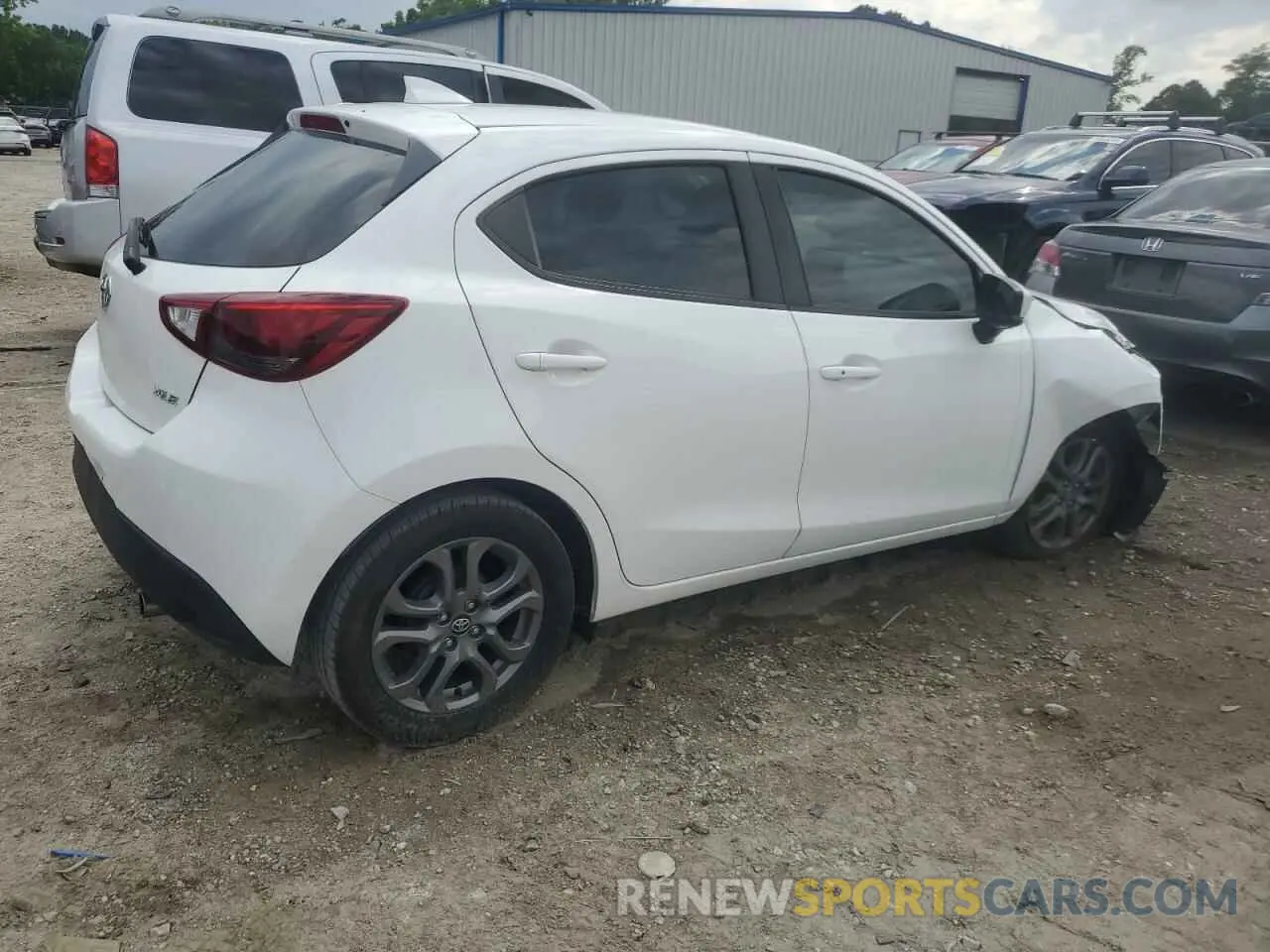 3 Photograph of a damaged car 3MYDLBJV6LY704391 TOYOTA YARIS 2020