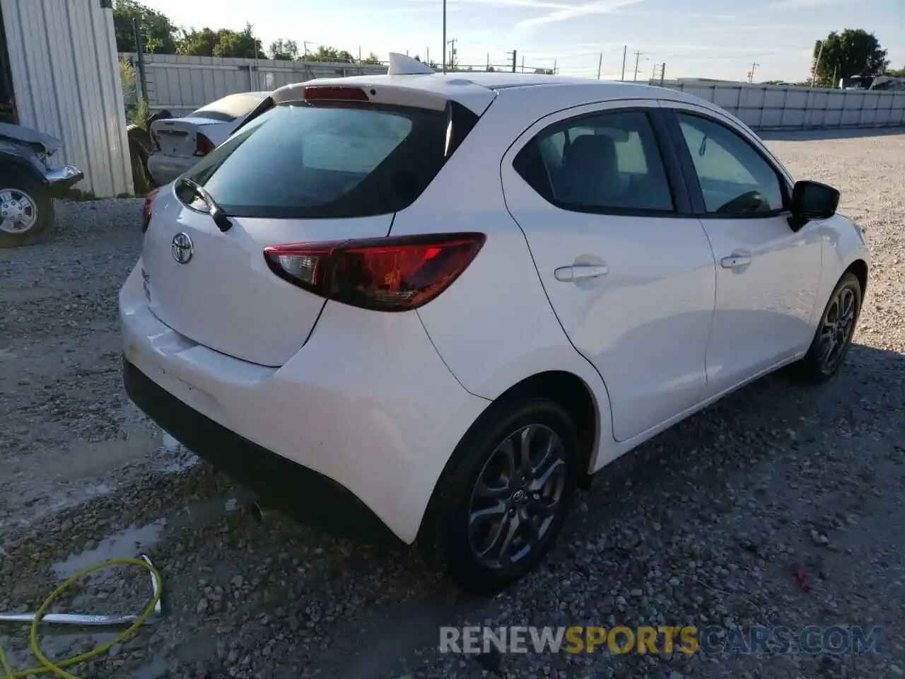 4 Photograph of a damaged car 3MYDLBJV6LY706139 TOYOTA YARIS 2020