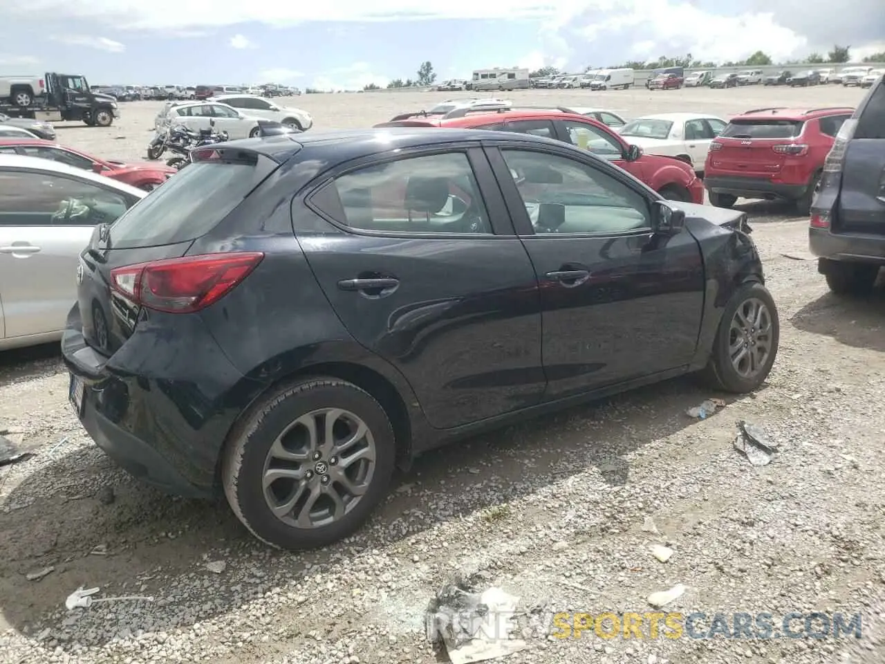 3 Photograph of a damaged car 3MYDLBJV6LY707064 TOYOTA YARIS 2020