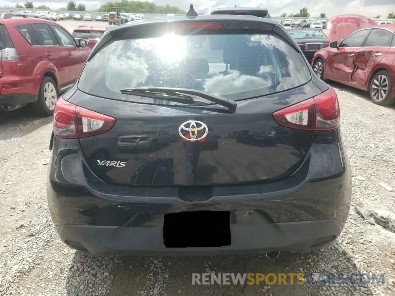 6 Photograph of a damaged car 3MYDLBJV6LY707064 TOYOTA YARIS 2020