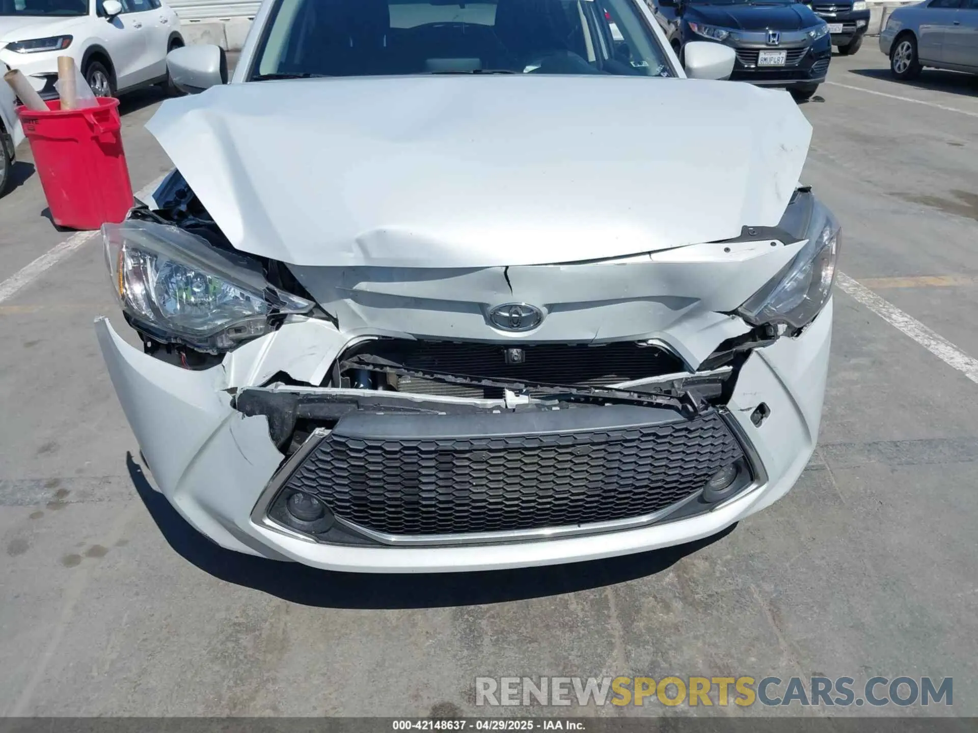 11 Photograph of a damaged car 3MYDLBJV7LY703122 TOYOTA YARIS 2020